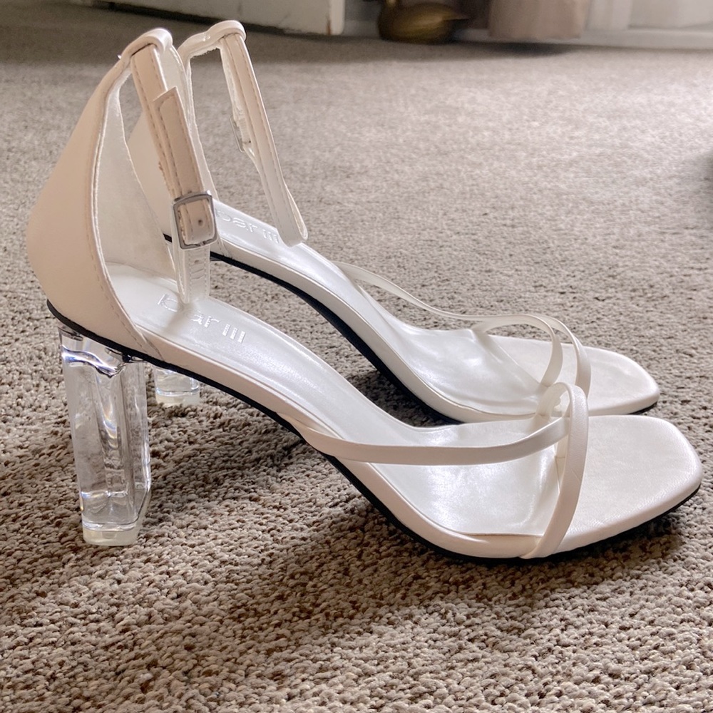 New NWOB Bar III white clear heeled strappy sandals Sz 8.5